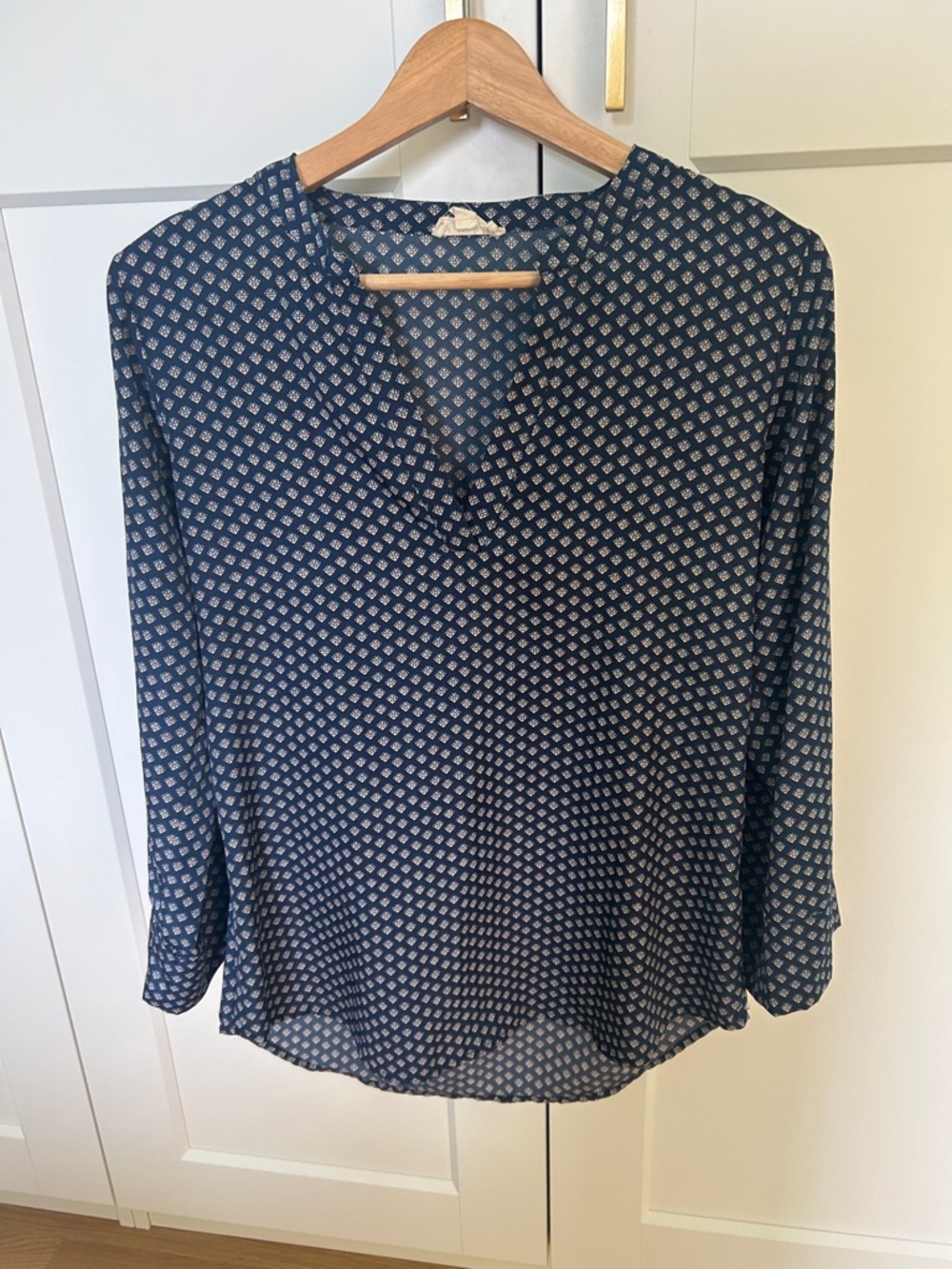 Maison Jules Navy and White Printed V-Neck Blouse